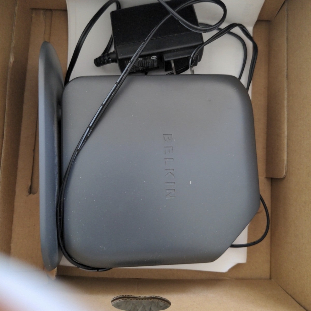 Belkin Connect N150 Router - Picture 3 of 4